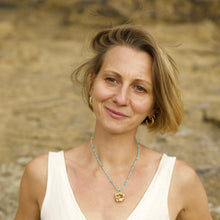 Load image into Gallery viewer, Swirl hoops