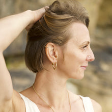 Load image into Gallery viewer, Nerina hoops