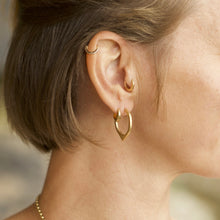 Load image into Gallery viewer, Nerina hoops