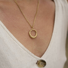 Load image into Gallery viewer, Swirl