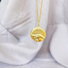 Load image into Gallery viewer, Golden swell