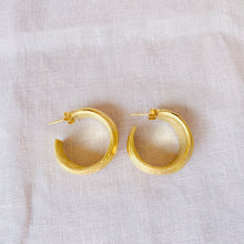 Load image into Gallery viewer, Tempest hoops