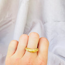 Load image into Gallery viewer, Swirl ring