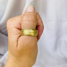 Load image into Gallery viewer, Ripple ring
