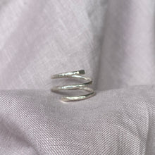 Load image into Gallery viewer, Wrap-around thumb ring size O