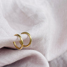 Load image into Gallery viewer, Classic hammered huggies