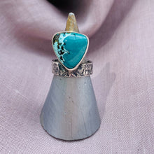 Load image into Gallery viewer, Reticulated turquoise ring