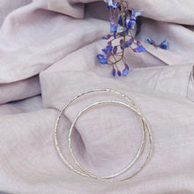 Load image into Gallery viewer, Thin hammered silver bangle Medium