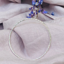 Load image into Gallery viewer, Thin hammered silver bangle Medium