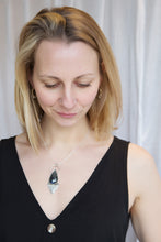 Load image into Gallery viewer, Small goddess crown hoops