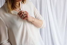 Load image into Gallery viewer, Thin bangle with three brass loops