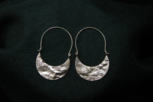 Load image into Gallery viewer, Crescent moon hoops