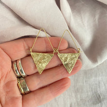 Load image into Gallery viewer, Earth earrings