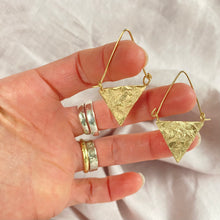 Load image into Gallery viewer, Earth earrings