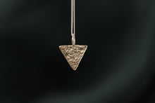 Load image into Gallery viewer, Small Earth-Water reversible necklace