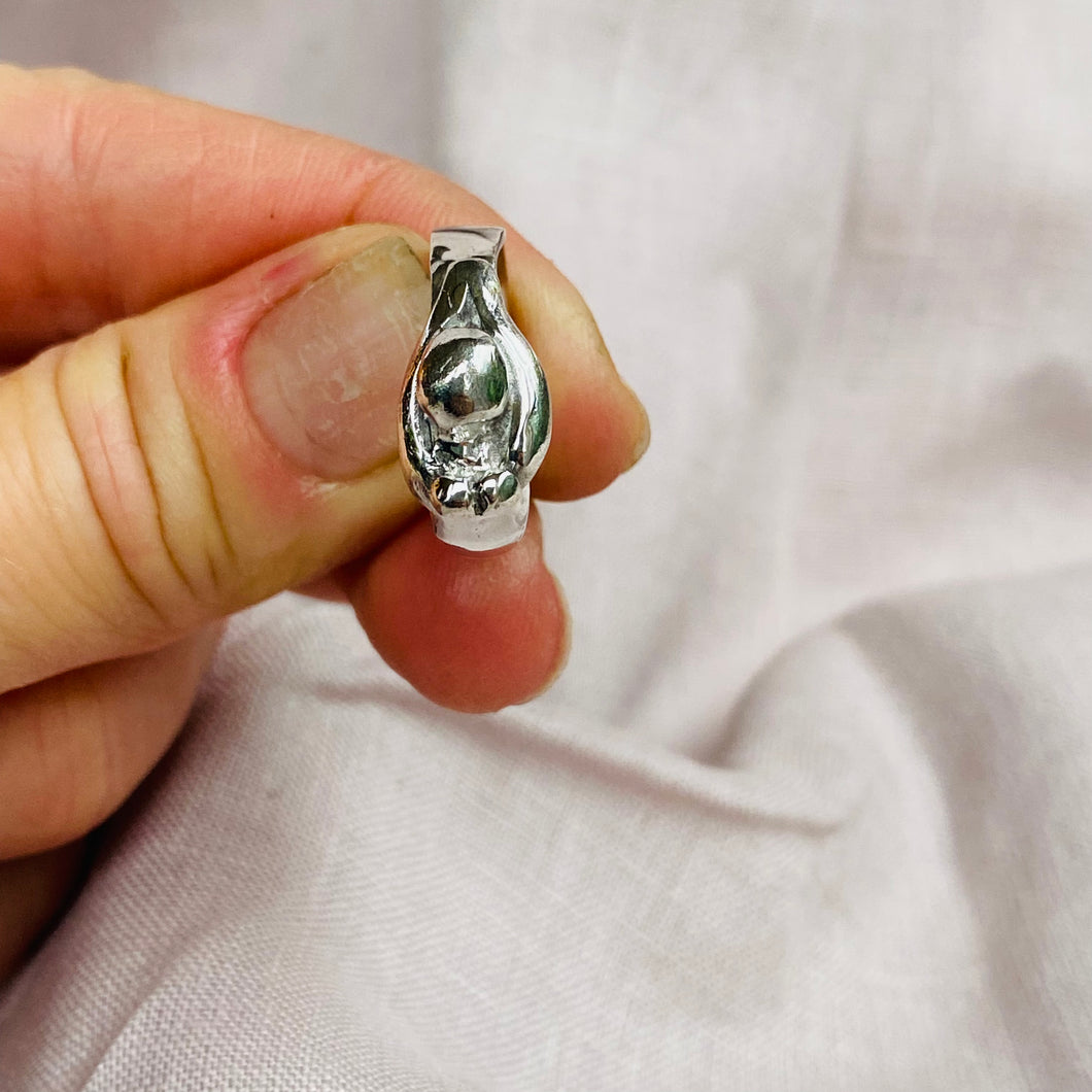 Female form ring silver