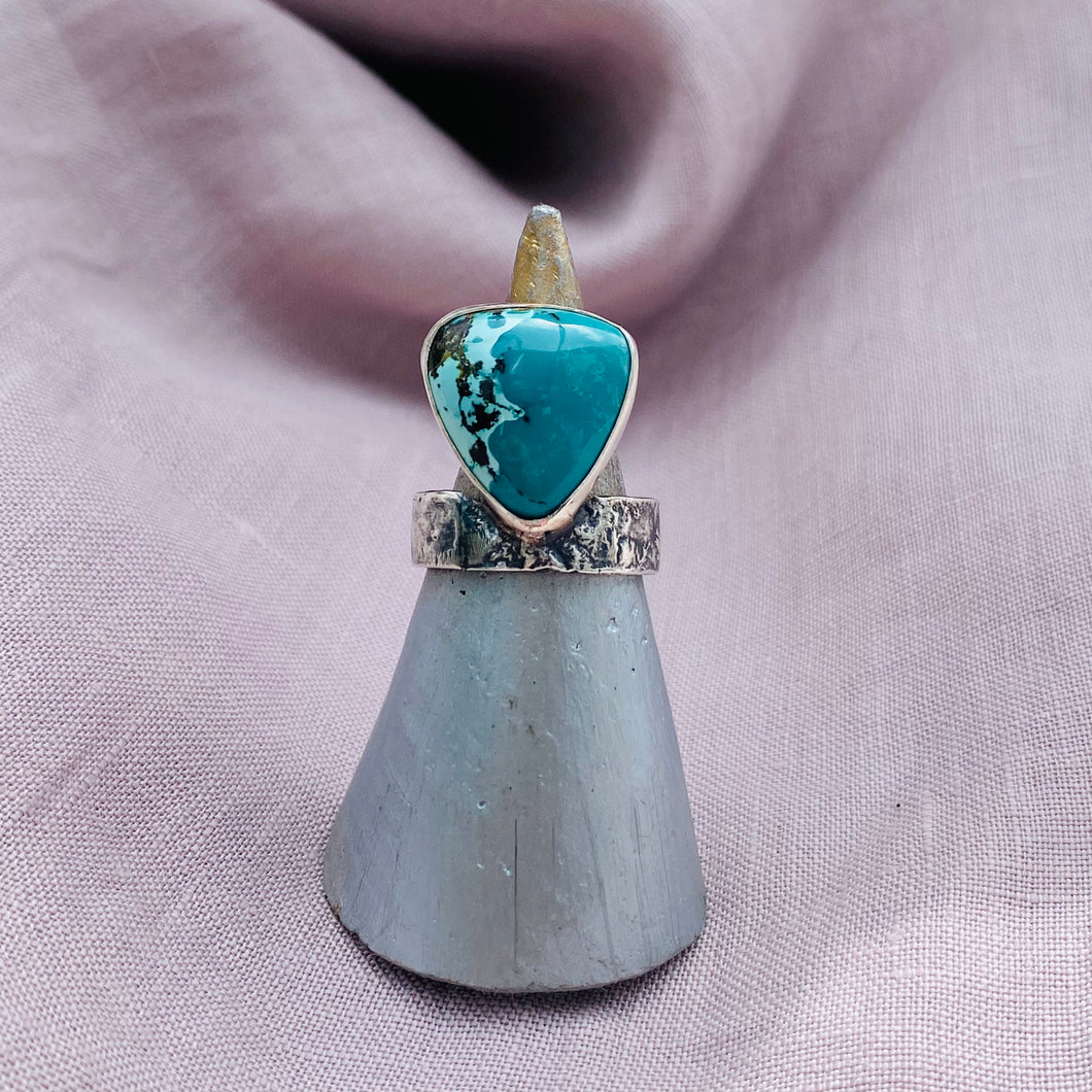 Reticulated turquoise ring