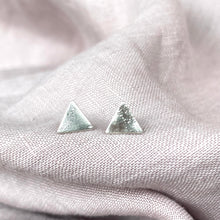 Load image into Gallery viewer, Triangle water silver studs
