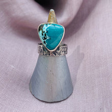 Load image into Gallery viewer, Reticulated turquoise ring
